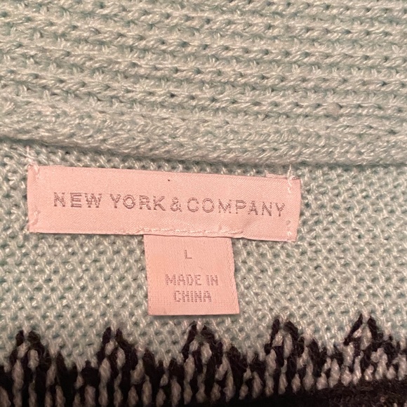 Sweater - Picture 3 of 4